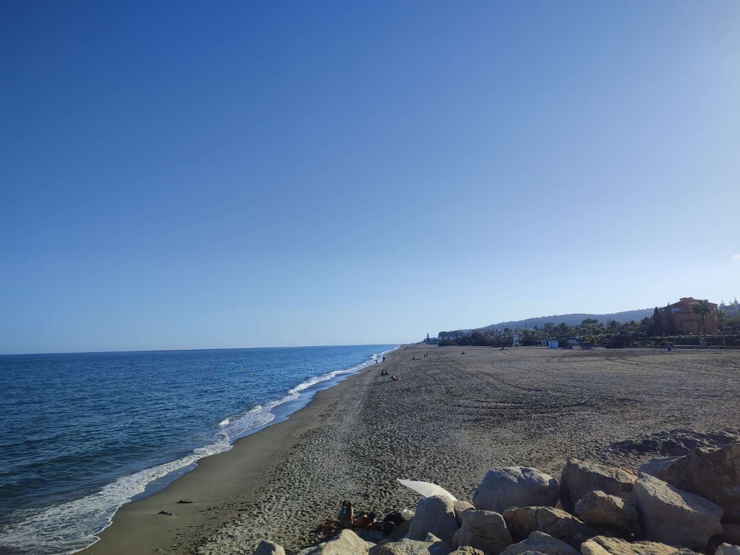 Exclusivas villas en Estepona , a 500 metros de la playa ,