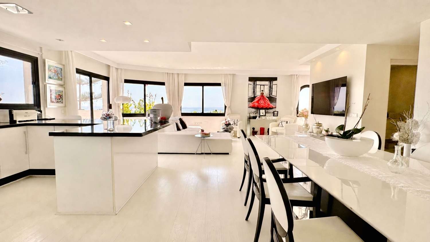 Apartamento en la Milla de Oro, Coto Real: Vistas al Mar y a La Concha, Marbella