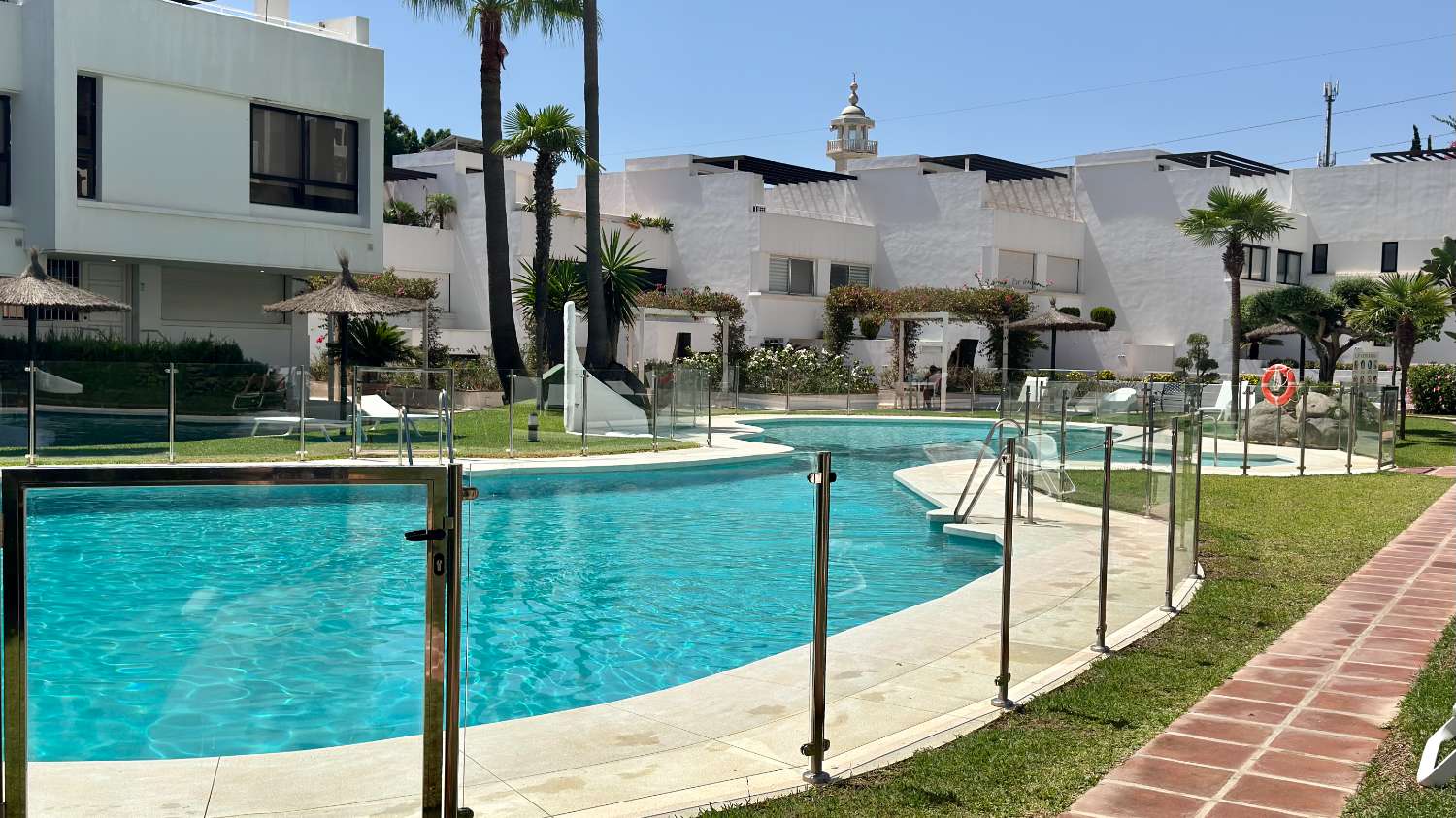 Apartamento en la Milla de Oro, Coto Real: Vistas al Mar y a La Concha, Marbella