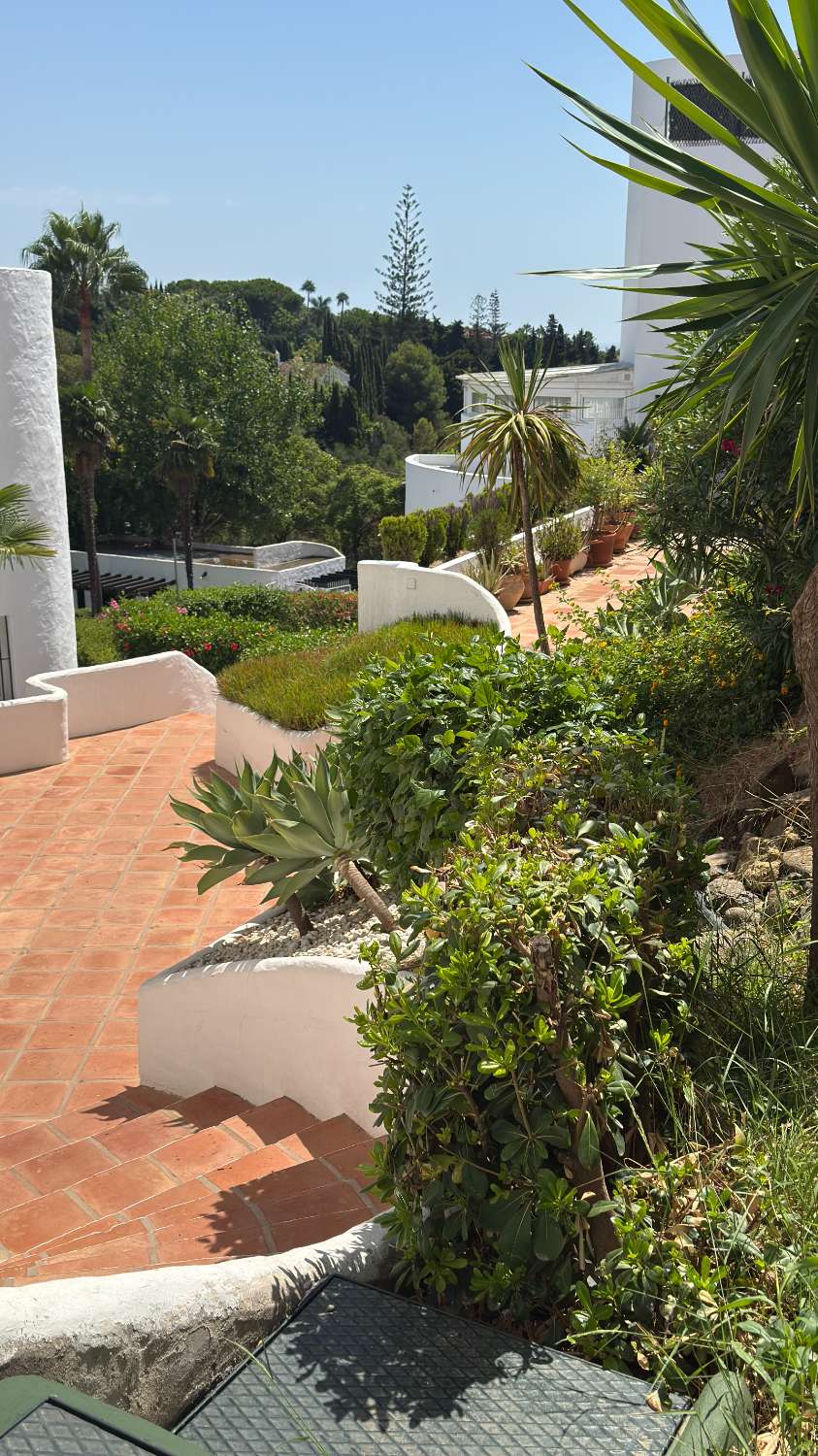 Apartamento en la Milla de Oro, Coto Real: Vistas al Mar y a La Concha, Marbella