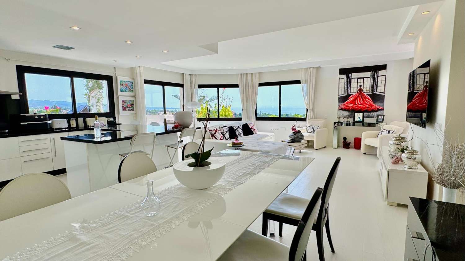 Apartamento en la Milla de Oro, Coto Real: Vistas al Mar y a La Concha, Marbella