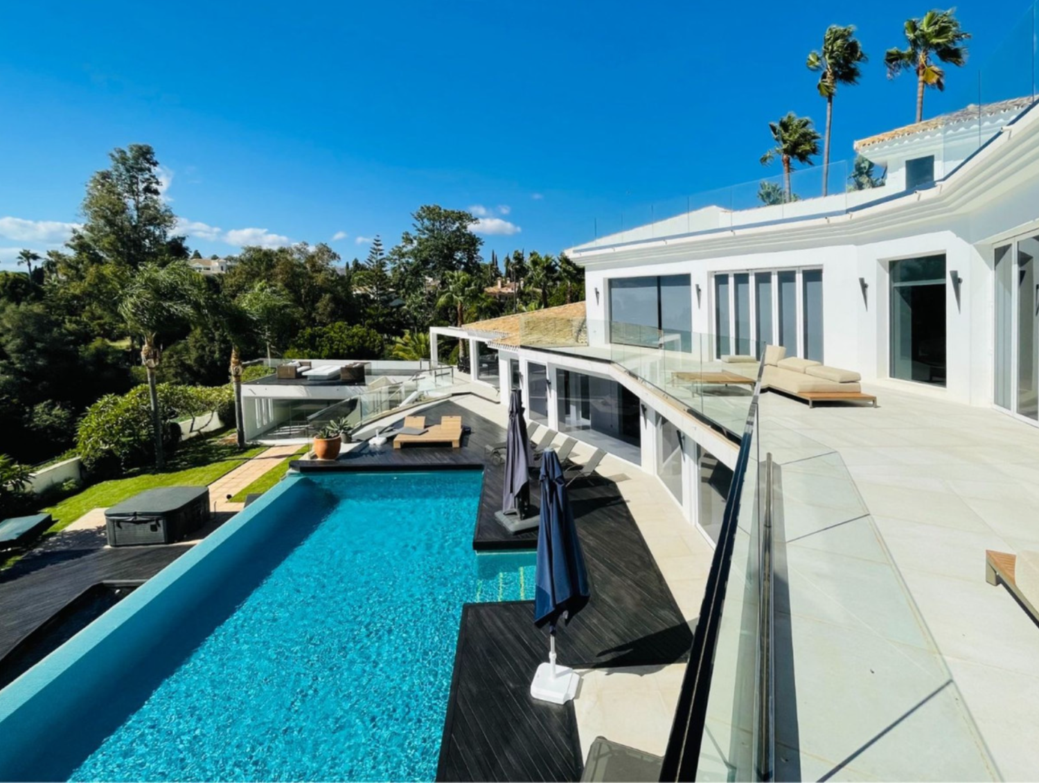 Villa Excepcional con Vistas Panorámicas al Mar — Hacienda Las Chapas