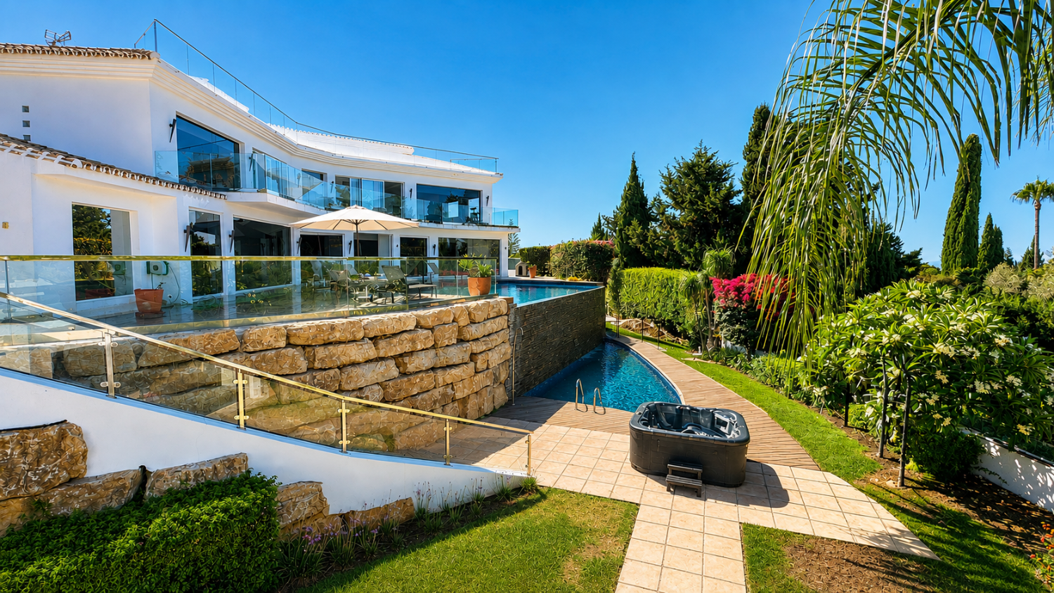 Villa Excepcional con Vistas Panorámicas al Mar — Hacienda Las Chapas