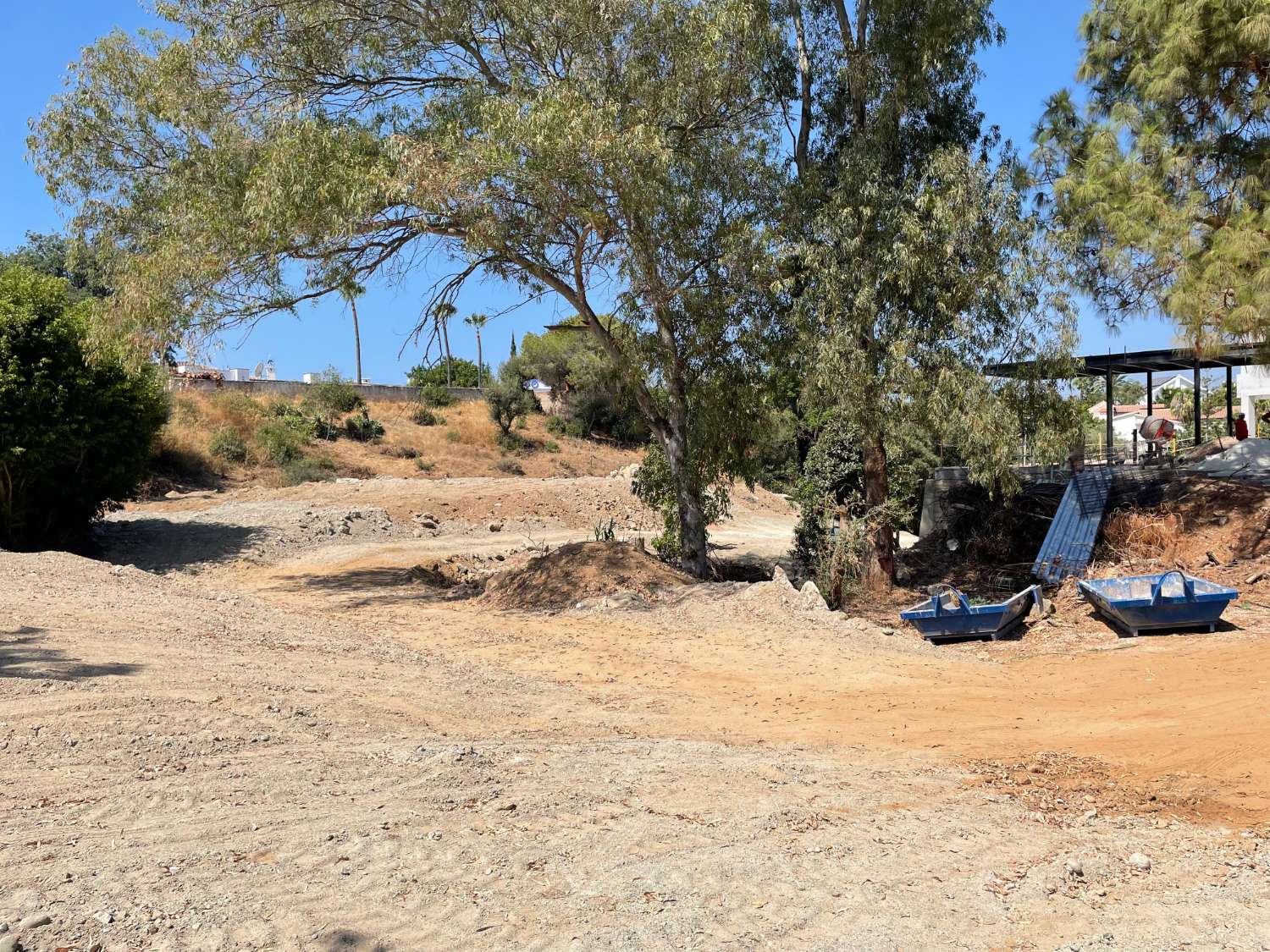 EL ROSARIO, MARBELLA ESTE m2 construidos 645 m2 parcela 1.287 GRAN OPORTUNIDAD PARA LA CASA DE TUS SUEÑOS EN EL CORAZÓN DE MARBELLA