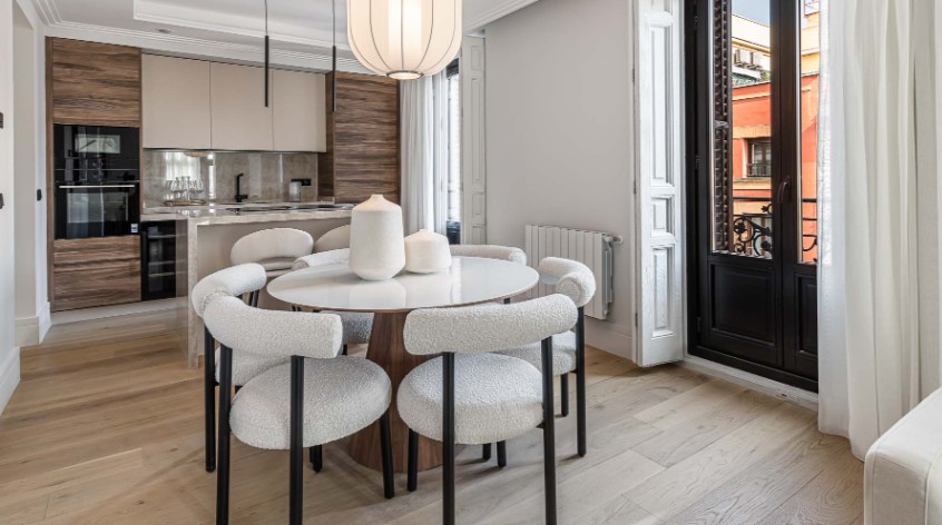 Mayor Street Madrid near Puerta del Sol