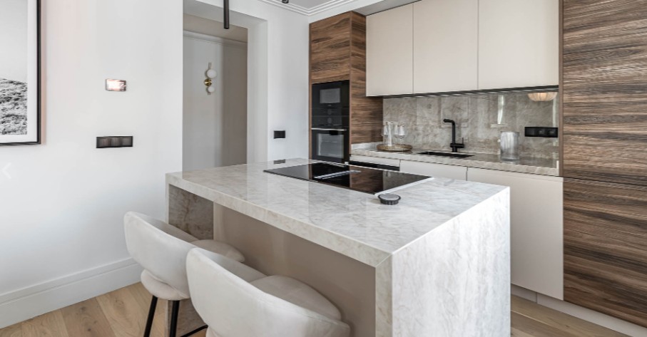 Mayor Street Madrid near Puerta del Sol