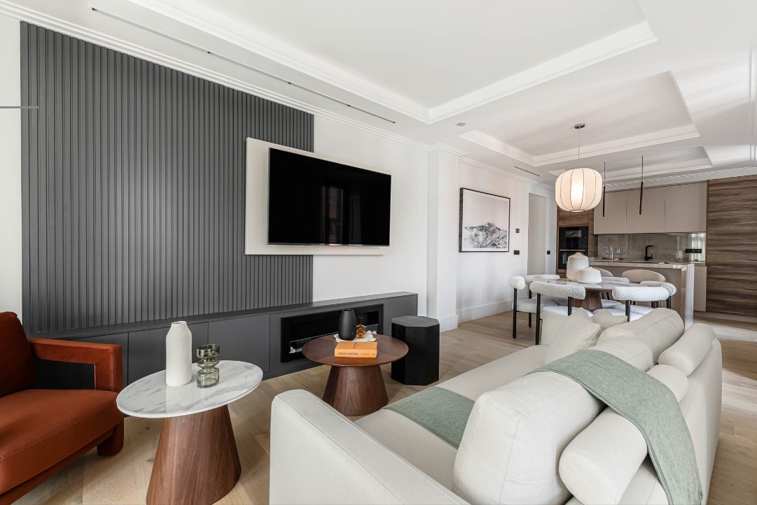 Mayor Street Madrid near Puerta del Sol