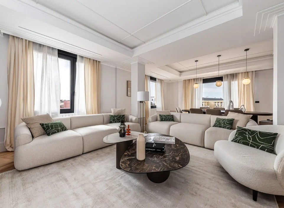 Ático reformado en el Barrio de Salamanca General Pariñas, Madrid