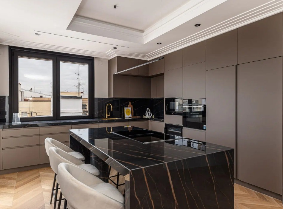 Ático reformado en el Barrio de Salamanca General Pariñas, Madrid