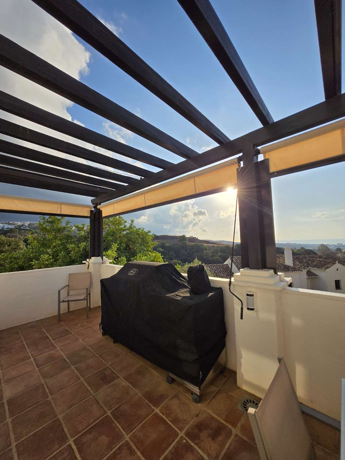 Elegante ático dúplex en Pueblo Los Montero