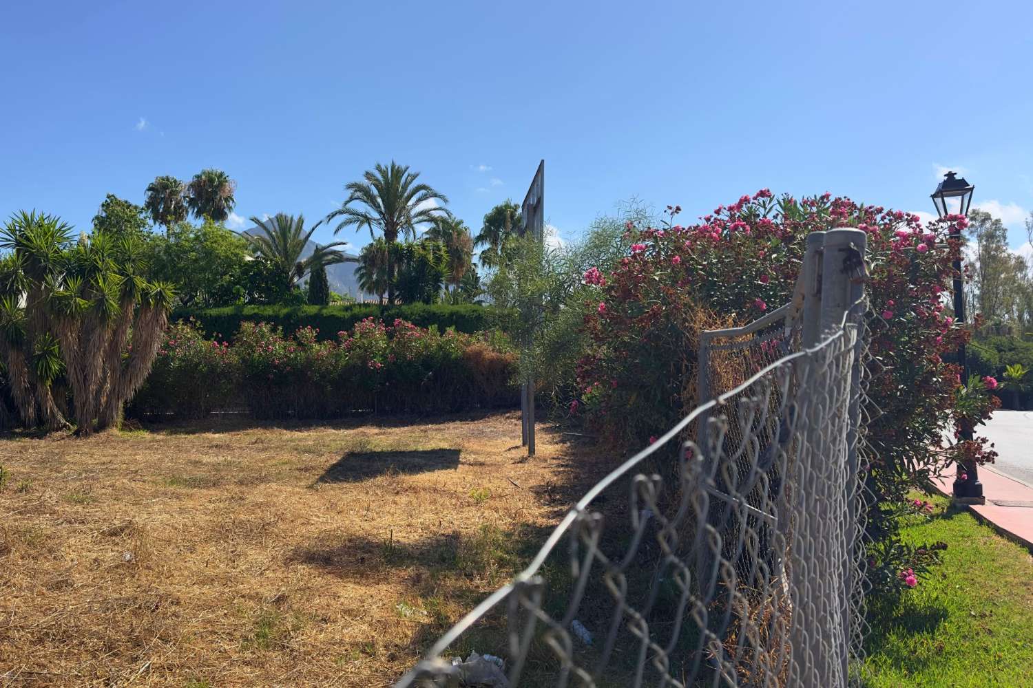 Parcela ubicada en la exclusiva Avenida del Prado,  MARBELLA