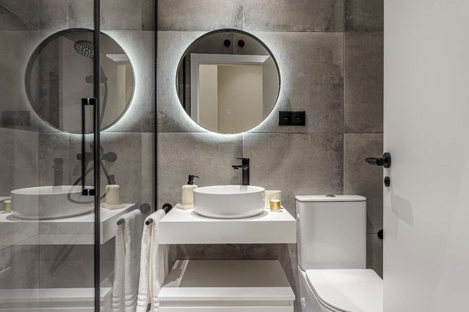 Casa en Malasaña,    calle Valverde ,  MADRID