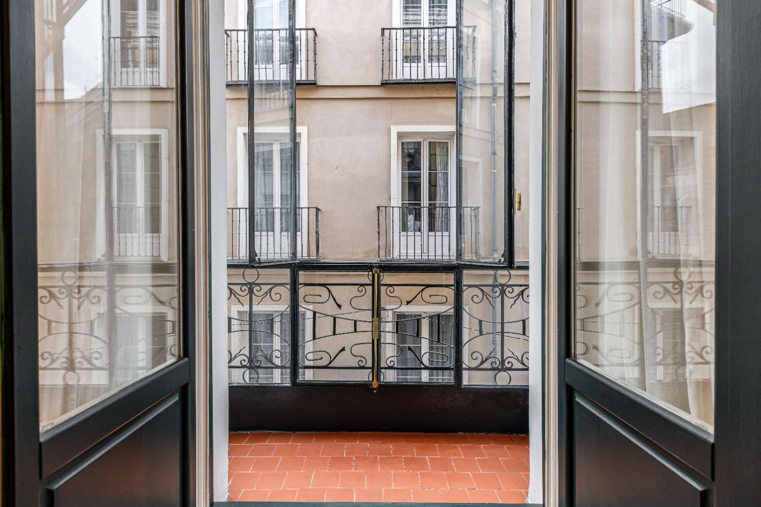 Casa en Malasaña,    calle Valverde ,  MADRID