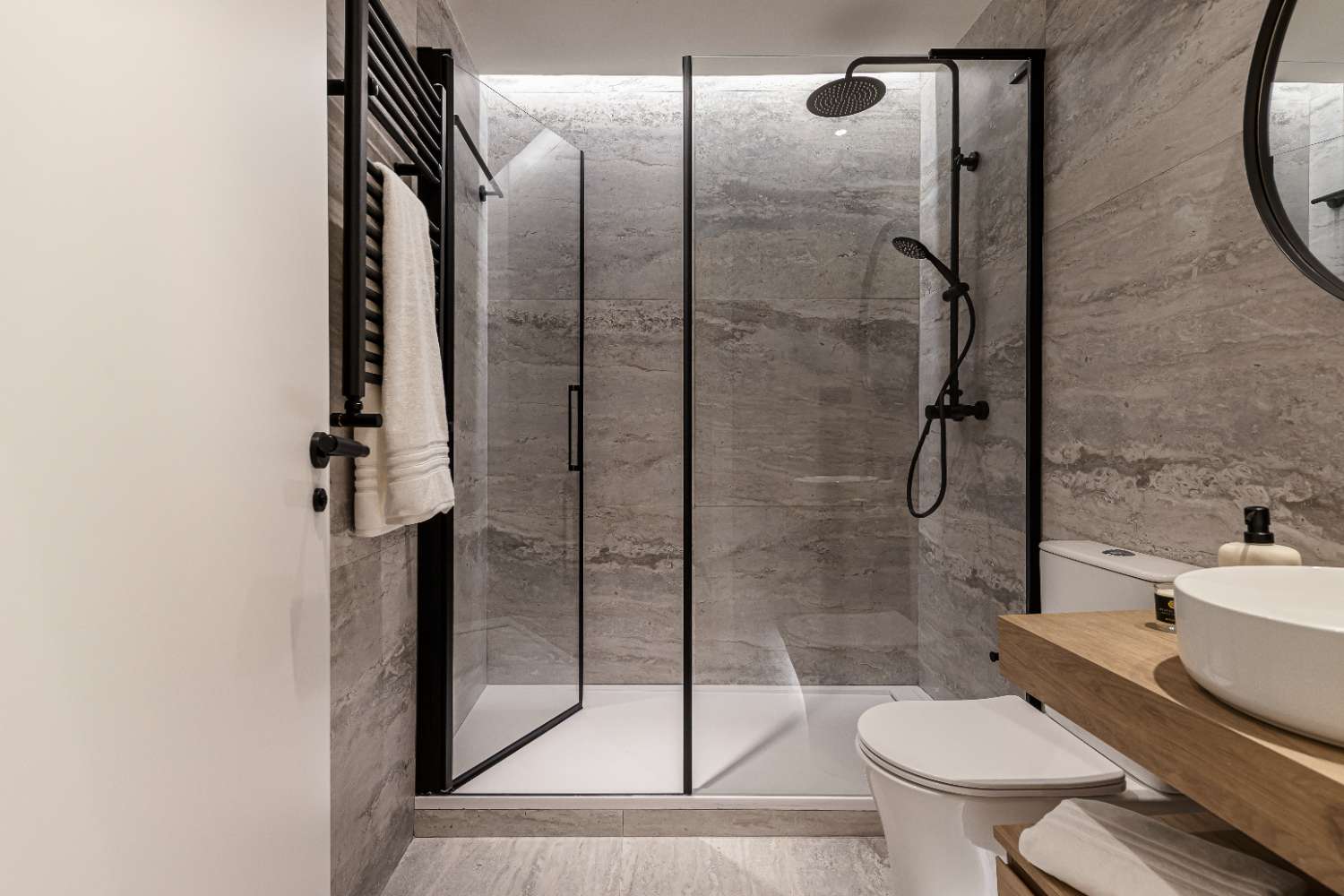 Casa en Malasaña,    calle Valverde ,  MADRID