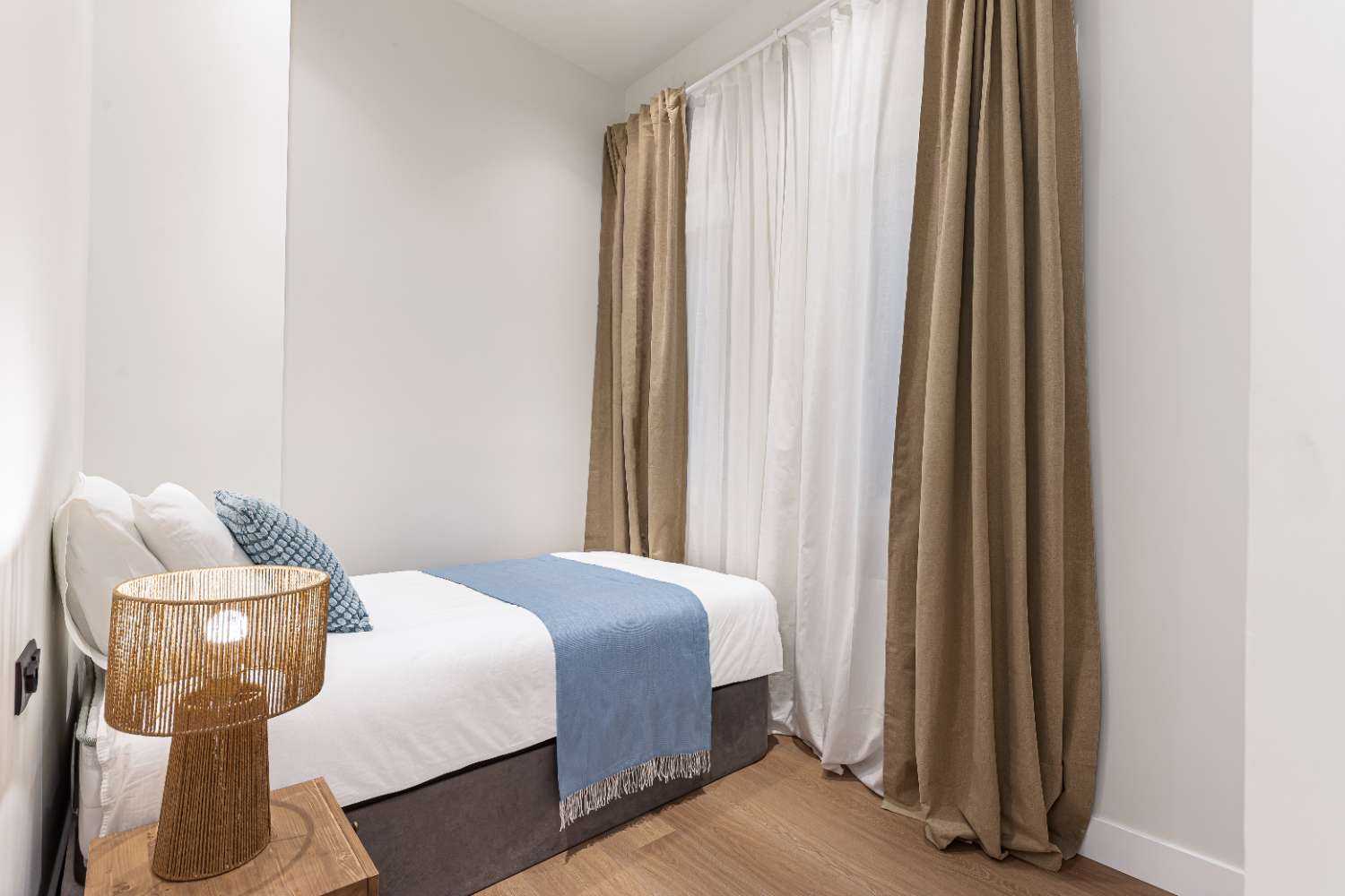 Casa en Malasaña,    calle Valverde ,  MADRID