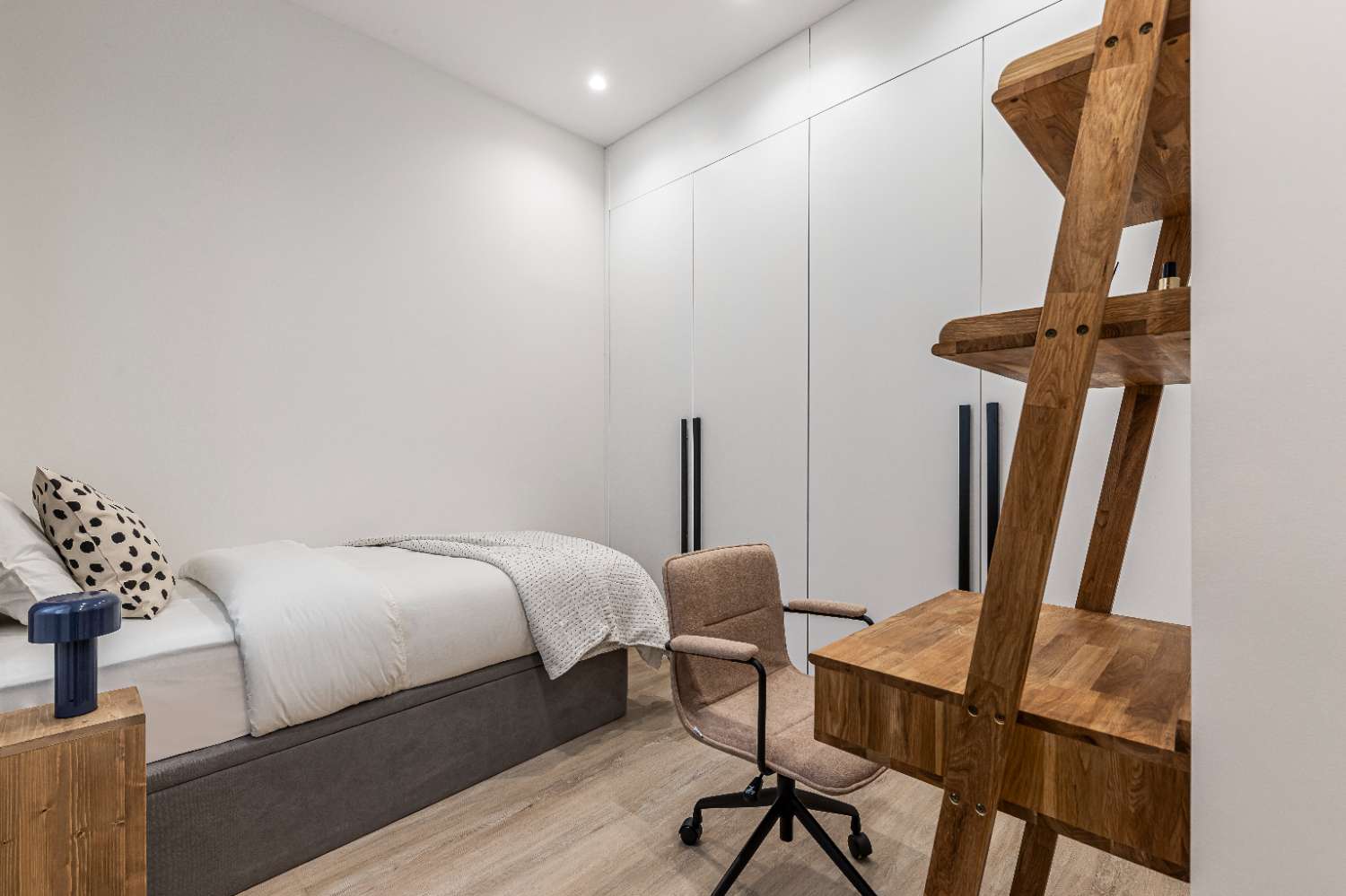 Vivienda  de 2 dormitorios en calle Armando Nervo, barrio Retiro MADRID