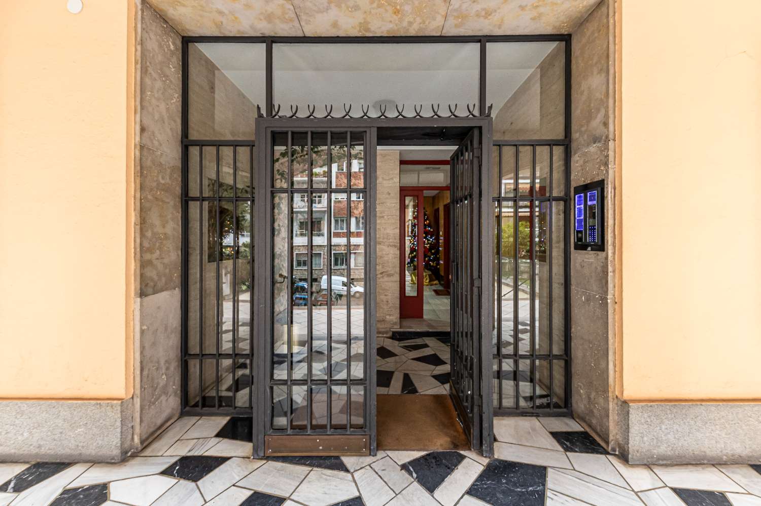 Vivienda  de 2 dormitorios en calle Armando Nervo, barrio Retiro MADRID