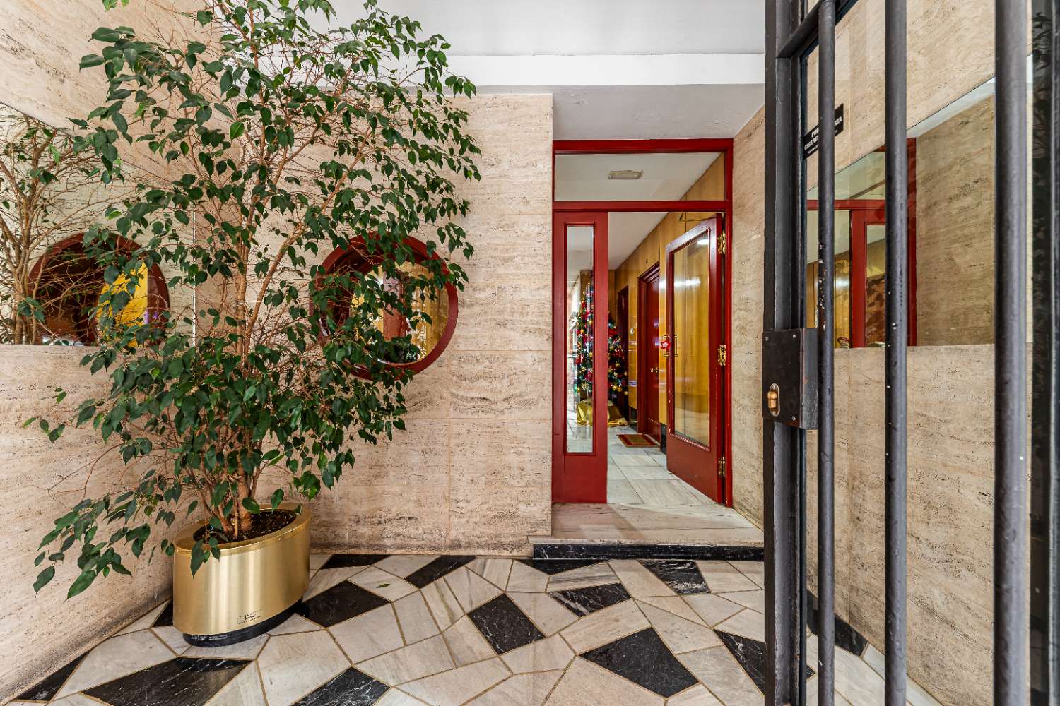 Vivienda  de 2 dormitorios en calle Armando Nervo, barrio Retiro MADRID