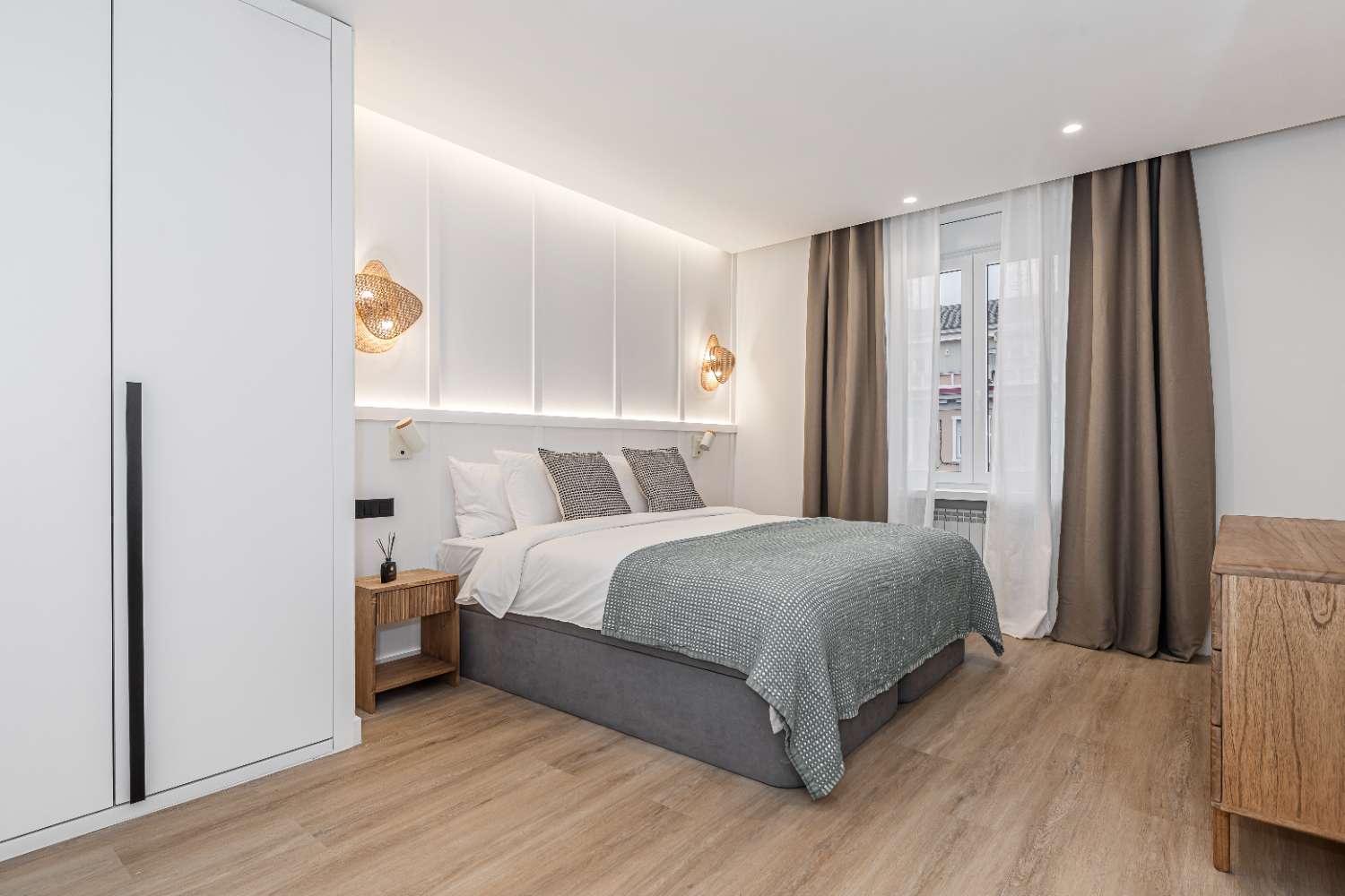 Vivienda  de 2 dormitorios en calle Armando Nervo, barrio Retiro MADRID