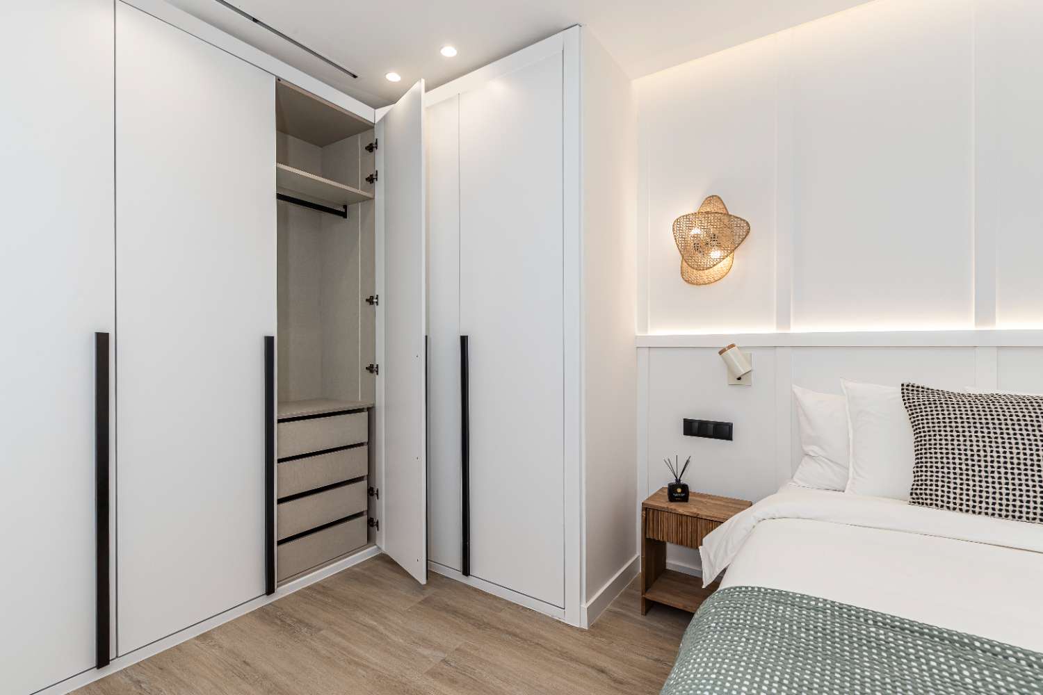 Vivienda  de 2 dormitorios en calle Armando Nervo, barrio Retiro MADRID